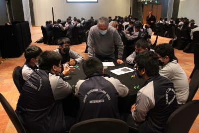 Alumnos de enseñanza media asisten a segunda jornada de líderes organizada por el colegio