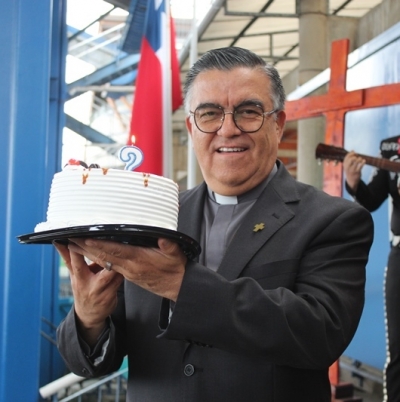 Comunidad Educativa Pastoral del Colegio celebró cumpleaños de su Padre Director