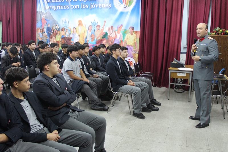 Ejército de Chile Visita Nuestro Colegio: Una Puerta a la Vocación de Servicio