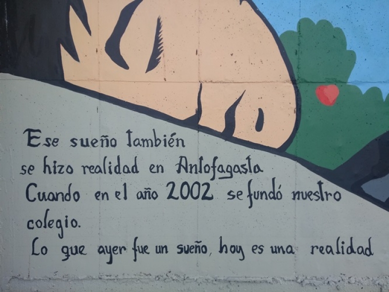 Mural con &quot;el sueño de los nueve años&quot; sorprenderá a comunidad educativa