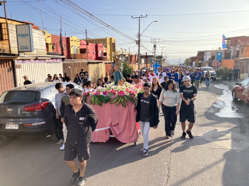 Realizan Procesión y Liturgia de la Palabra en Honor a la Virgen María Auxiliadora