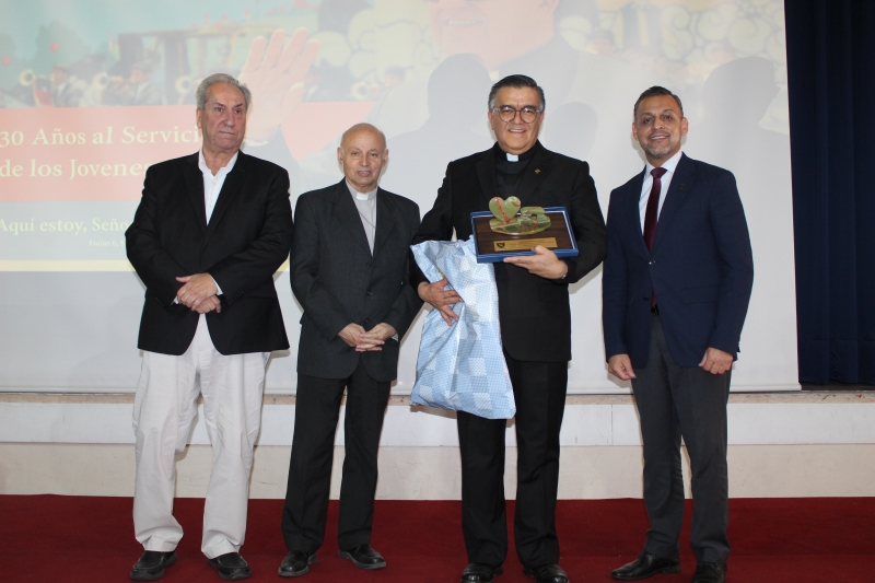 Realizan emotiva despedida a Padre Juan Bustamante Zamorano, tras cumplir seis años como director del Colegio Técnico Industrial Don Bosco Antofagasta