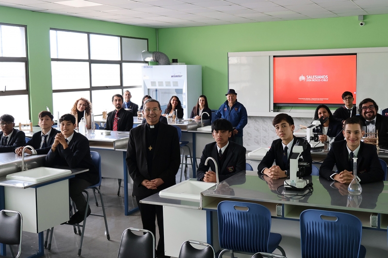 Inauguración y Bendición del Nuevo Laboratorio de Ciencias: Un Espacio para la Razón, la Fe y el Futuro