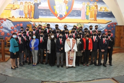 28 alumnos del Colegio reciben sacramento de la Confirmación